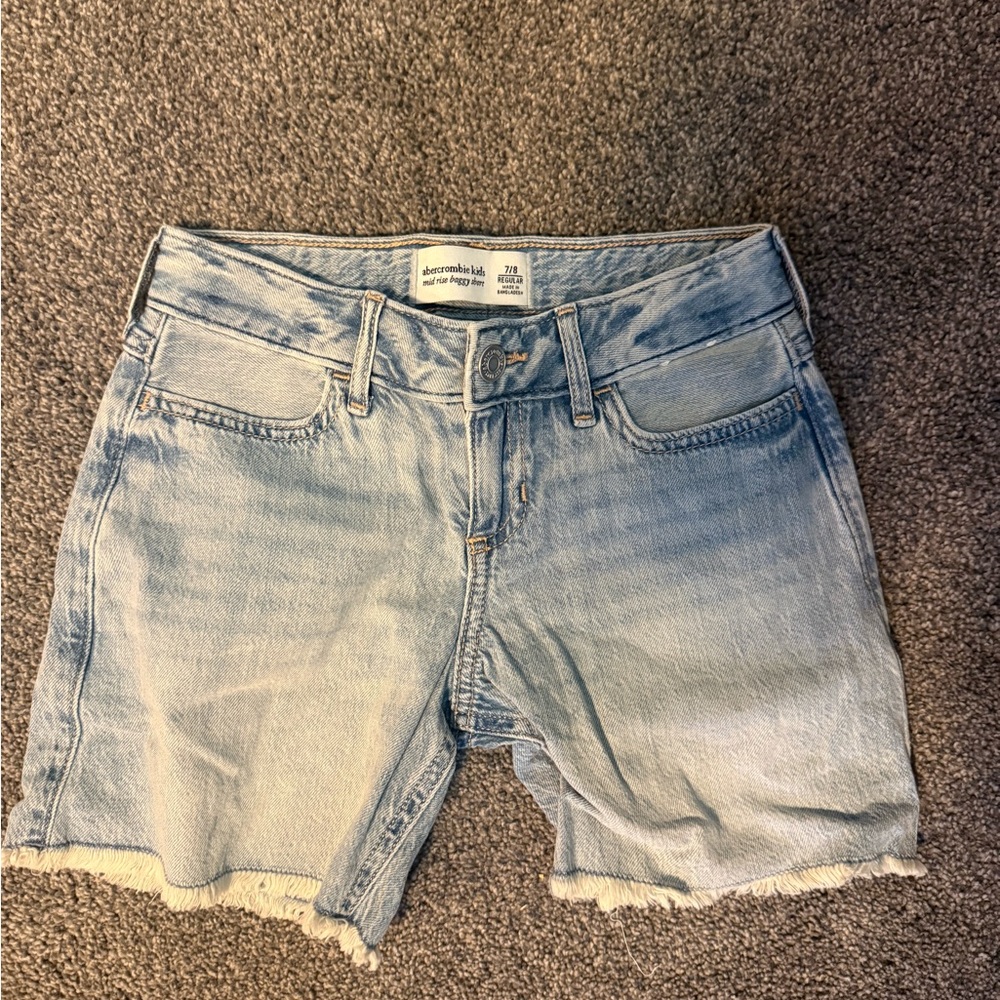 abercrombie kids 7/8 mid rise baggy short Light Blue Denim Cutoff Shorts NWOT